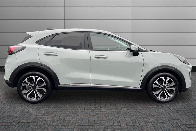 Used Ford Puma Titanium 125 HP (91 kW) 2025 Cactus gray Hatchback