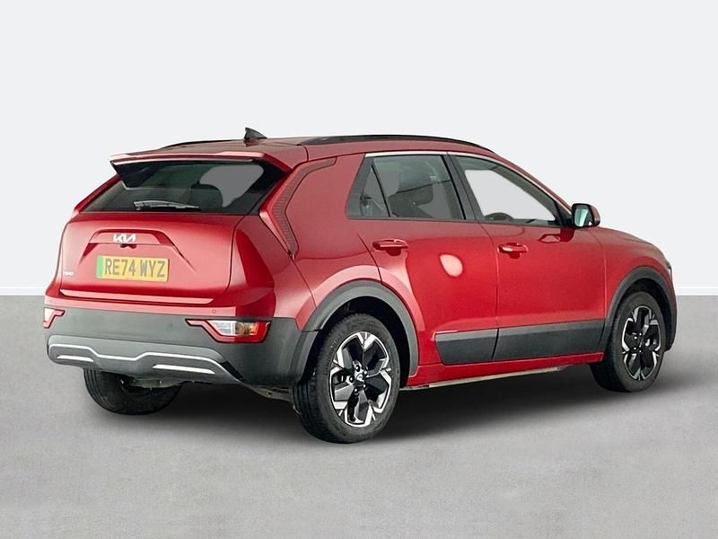 Used Kia Niro 150 kW (204 HP) 2024 Red SUV