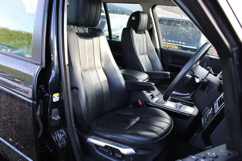 Used Land Rover Range Rover Vogue 313 HP (230 kW) 2012 Black SUV