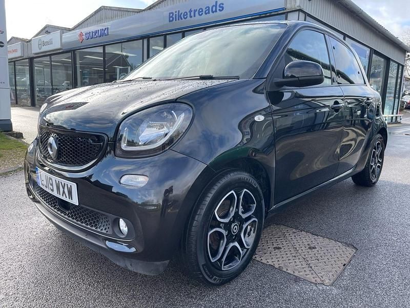 Used Smart ForFour Electric Drive Premium 60 kW (82 HP) 2019 Black Hatchback