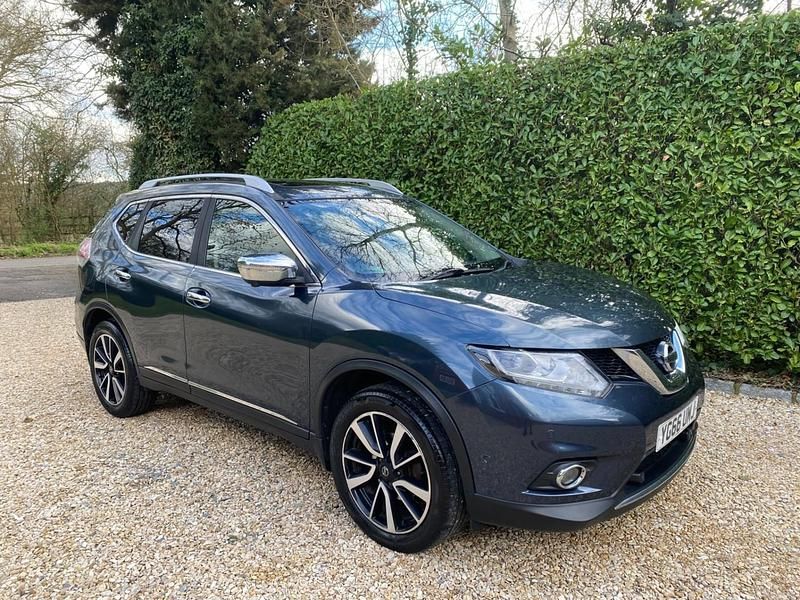 Used Nissan X-Trail Tekna 2016 Blue SUV