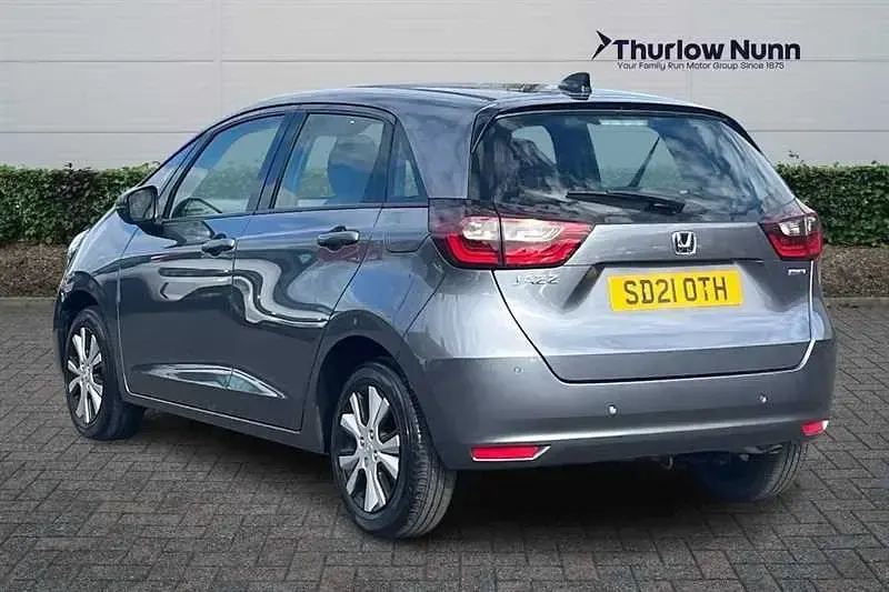 Second-hand Honda Jazz Hybrid 109 CP (80 kW) 2021 Gri Hatchback