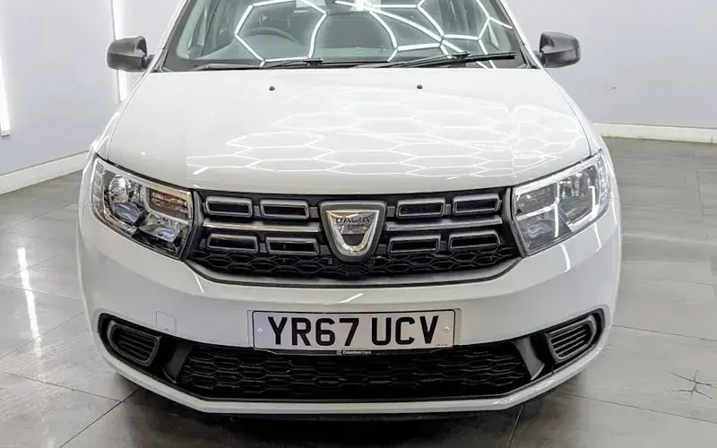 Gebraucht Dacia Sandero Ambiance 75 PS (55 kW) 2017 Weiß Kleinwagen