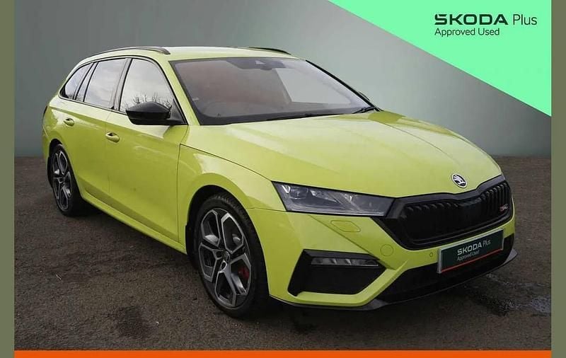 Green Used 2023 Skoda Octavia vRS Estate | £22,950 (Fair price) - Image 1/4
