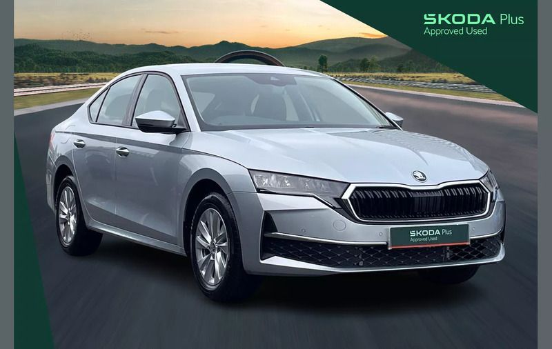 Silver Used 2024 Skoda Octavia SE Technology Hatchback | £23,704 (Expensive) - Image 1/2