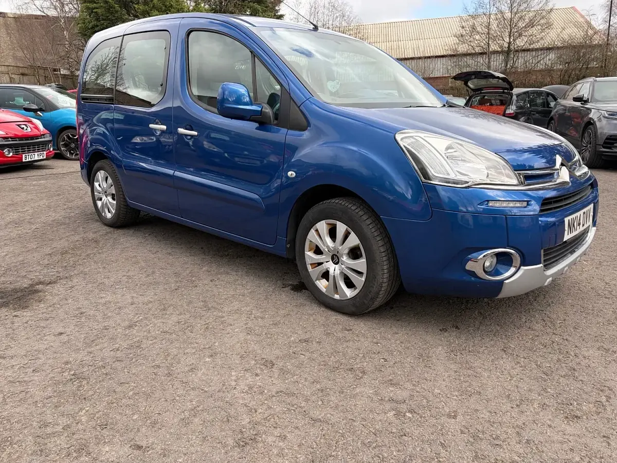 Used Citroën Berlingo 90 HP (66 kW) 2014 Blue MPV
