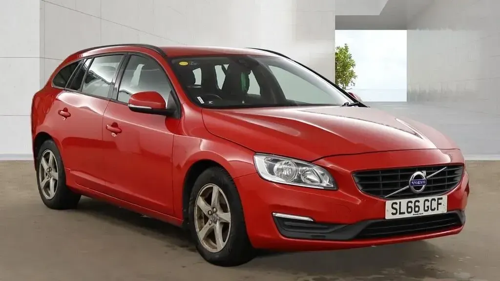 Used Volvo V60 Business Edition 120 HP (88 kW) 2017 Estate