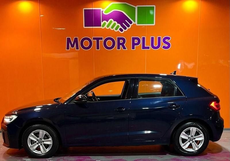 Usado Audi A1 Sportback Business 95 HP (69 kW) 2020 Azul Citadino