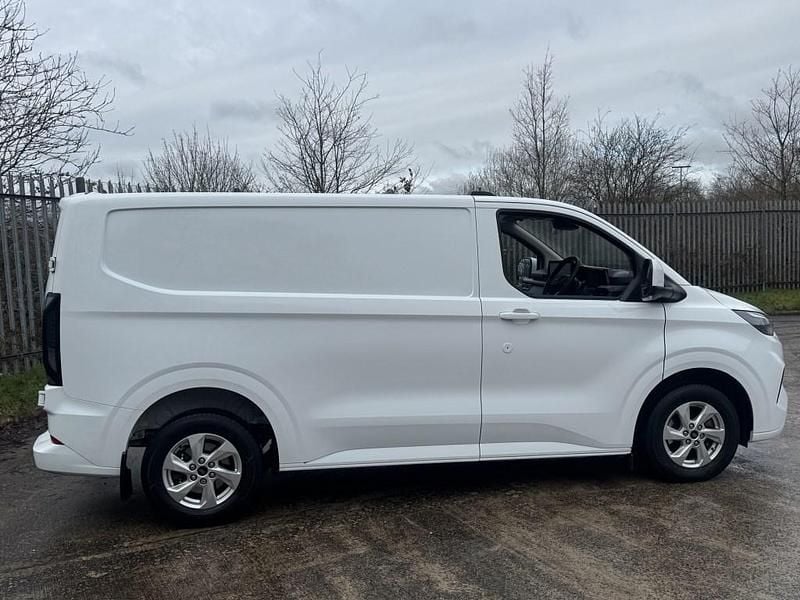 Used Ford Transit Custom Limited 136 HP (100 kW) 2024 White Van