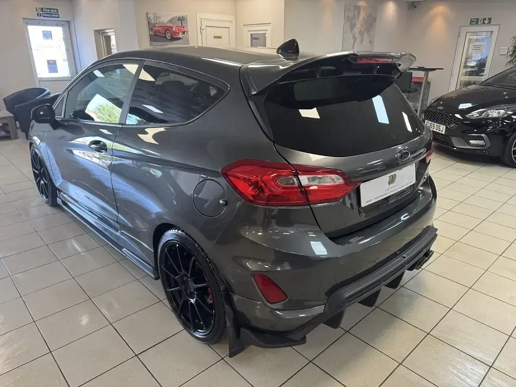 Used Ford Fiesta ST 200 HP (147 kW) 2018 Grey Hatchback