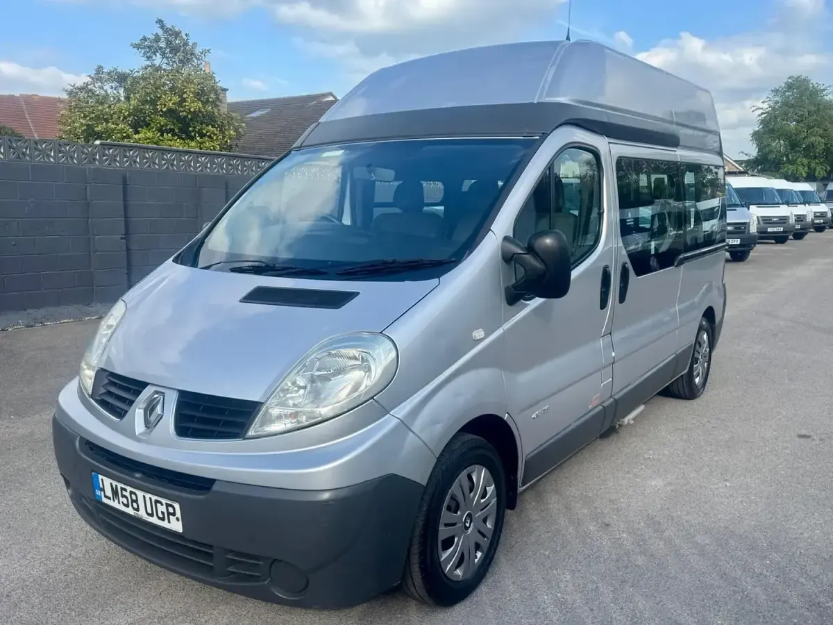 Used Renault Trafic 115 HP (84 kW) 2008 Silver MPV