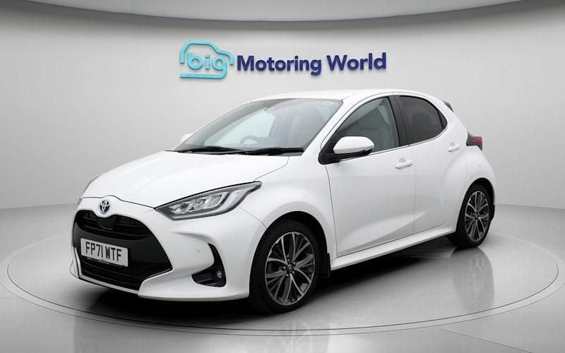 Used Toyota Yaris Hybrid 116 HP (85 kW) 2024 Hatchback