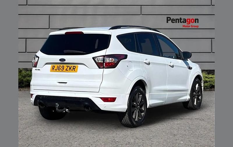 Used Ford Kuga ST-Line 150 HP (110 kW) 2019 White SUV
