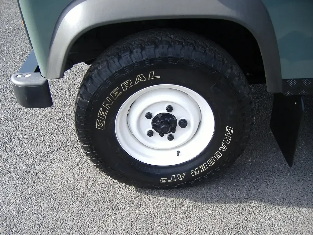 Used Land Rover Defender 2007 Green Hatchback