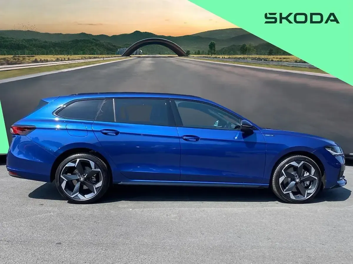 Used Skoda Superb SportLine 204 HP (150 kW) 2026 Blue Estate