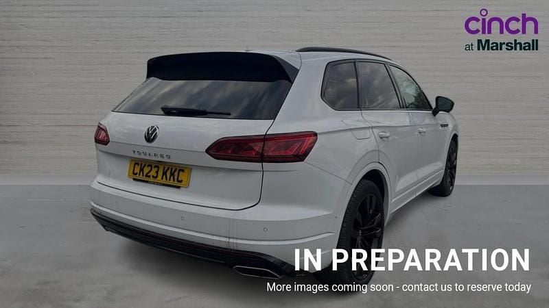 Used VW Touareg Black Edition 286 HP (210 kW) 2023 Pure white SUV