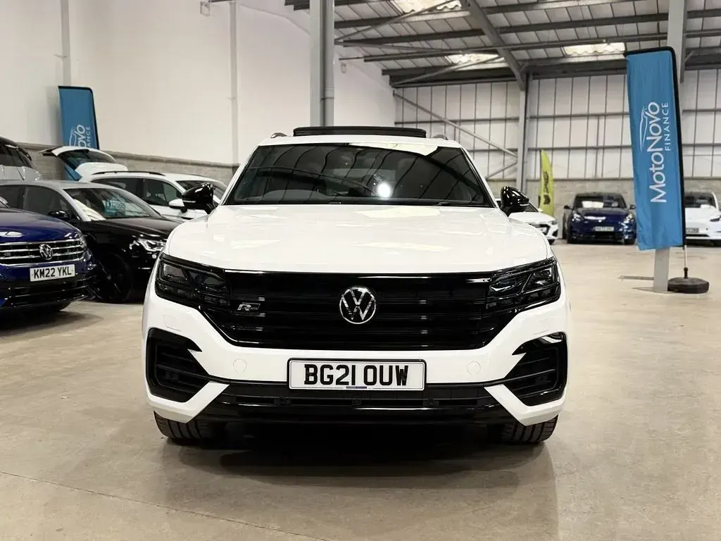 Used VW Touareg Black Edition 286 HP (210 kW) 2021 White SUV