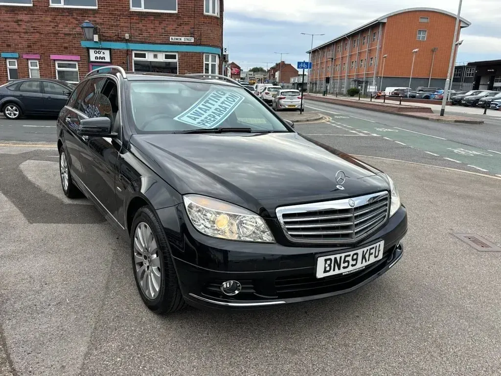 Used Mercedes C220 Elegance 2009 Black Estate