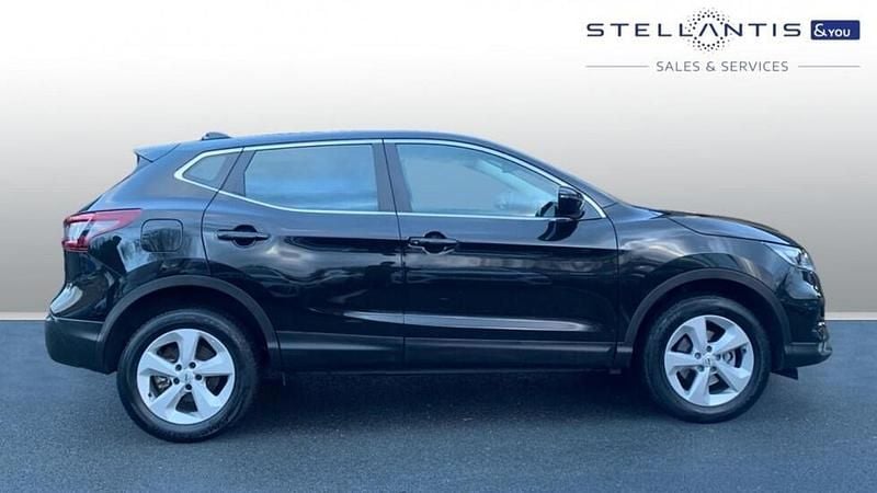 Black Used 2020 Nissan Qashqai Acenta Premium SUV | £15,416 (Good price) - Image 1/4
