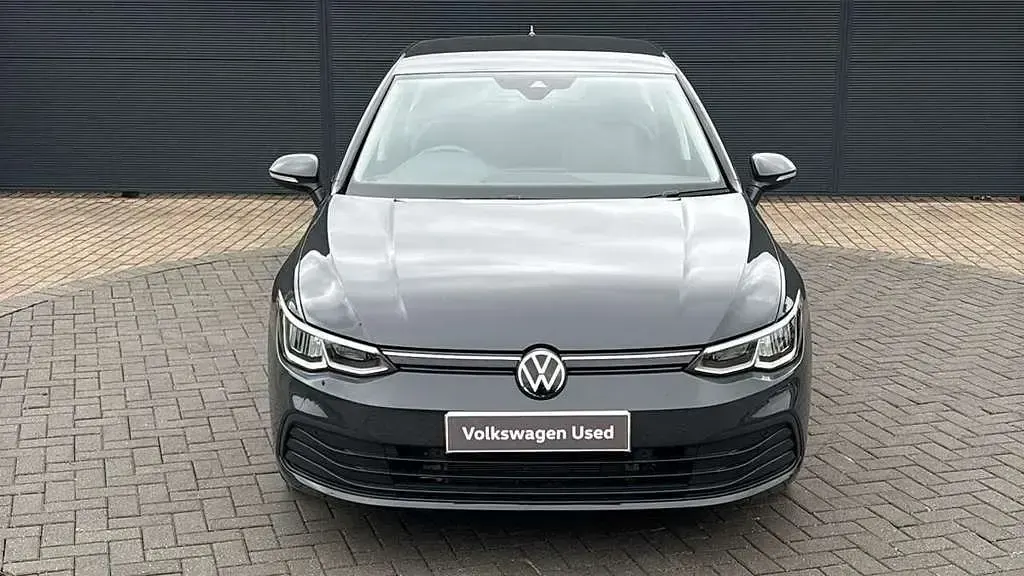 Used VW Golf VIII Life 128 HP (94 kW) 2023 Grey Hatchback
