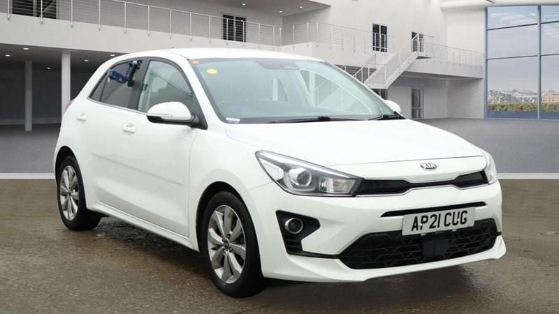 White Used 2021 Kia Rio 3 Hatchback | £7,500 (Good price) - Image 1/4