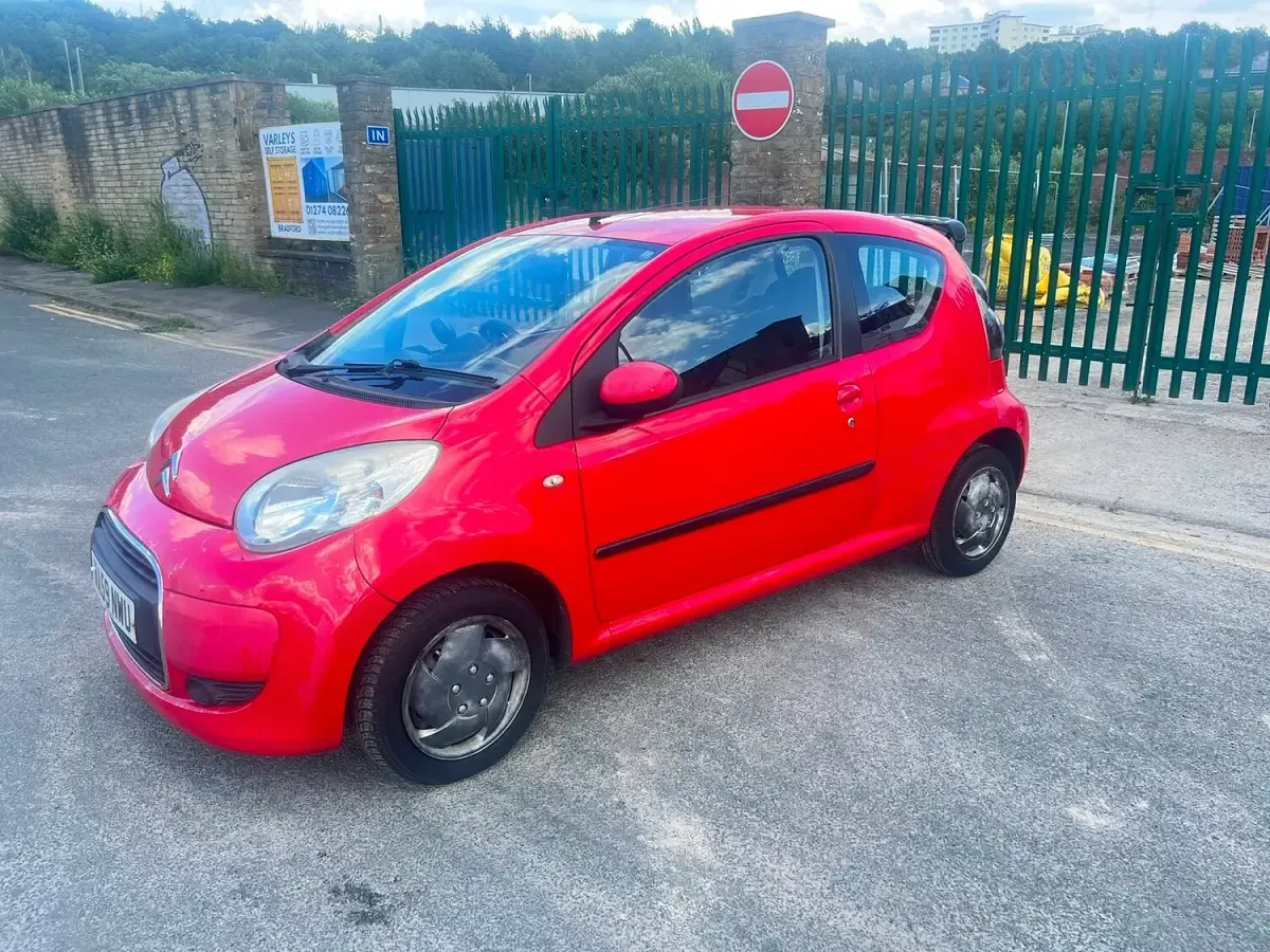 Used Citroën C1 VTR Sport 68 HP (50 kW) 2009 Red Hatchback
