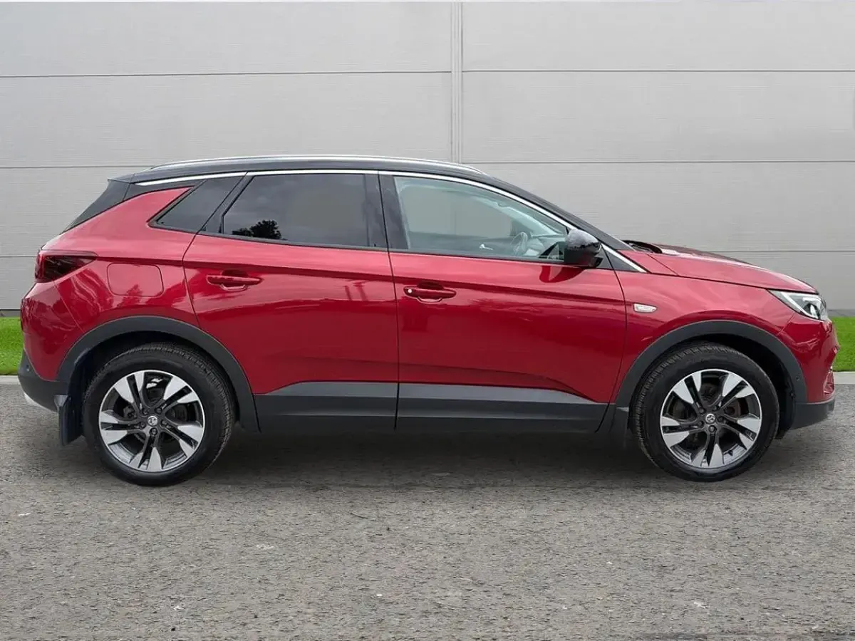 Second-hand Vauxhall Grandland X SRi 128 CP (94 kW) 2020 Roșu SUV