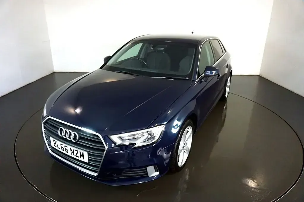 Used Audi A3 Sportback Sport 116 HP (85 kW) 2016 Blue Hatchback