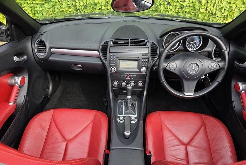 Used Mercedes SLK200 184 HP (135 kW) 2010 Black Cabriolet