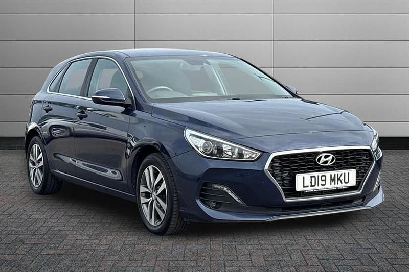 Used Hyundai i30 SE 140 HP (102 kW) 2019 Stellar blue Hatchback