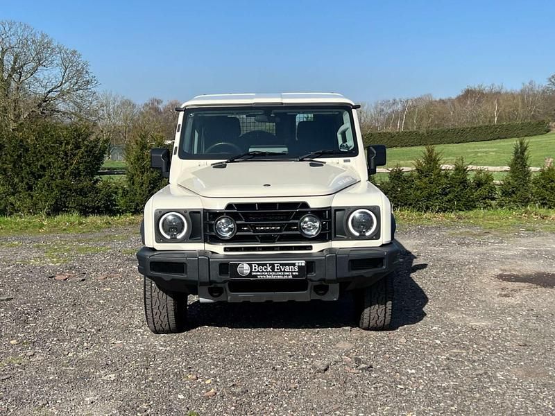 Used Ineos Grenadier 249 HP (183 kW) 2024 White Estate