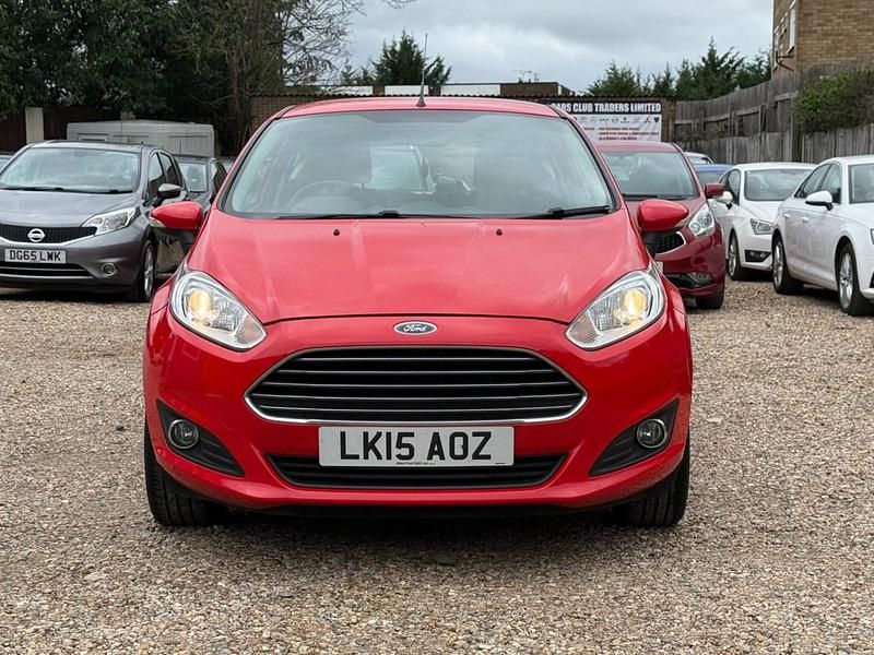 Used Ford Fiesta ST-Line 140 HP (102 kW) 2015 Red Hatchback