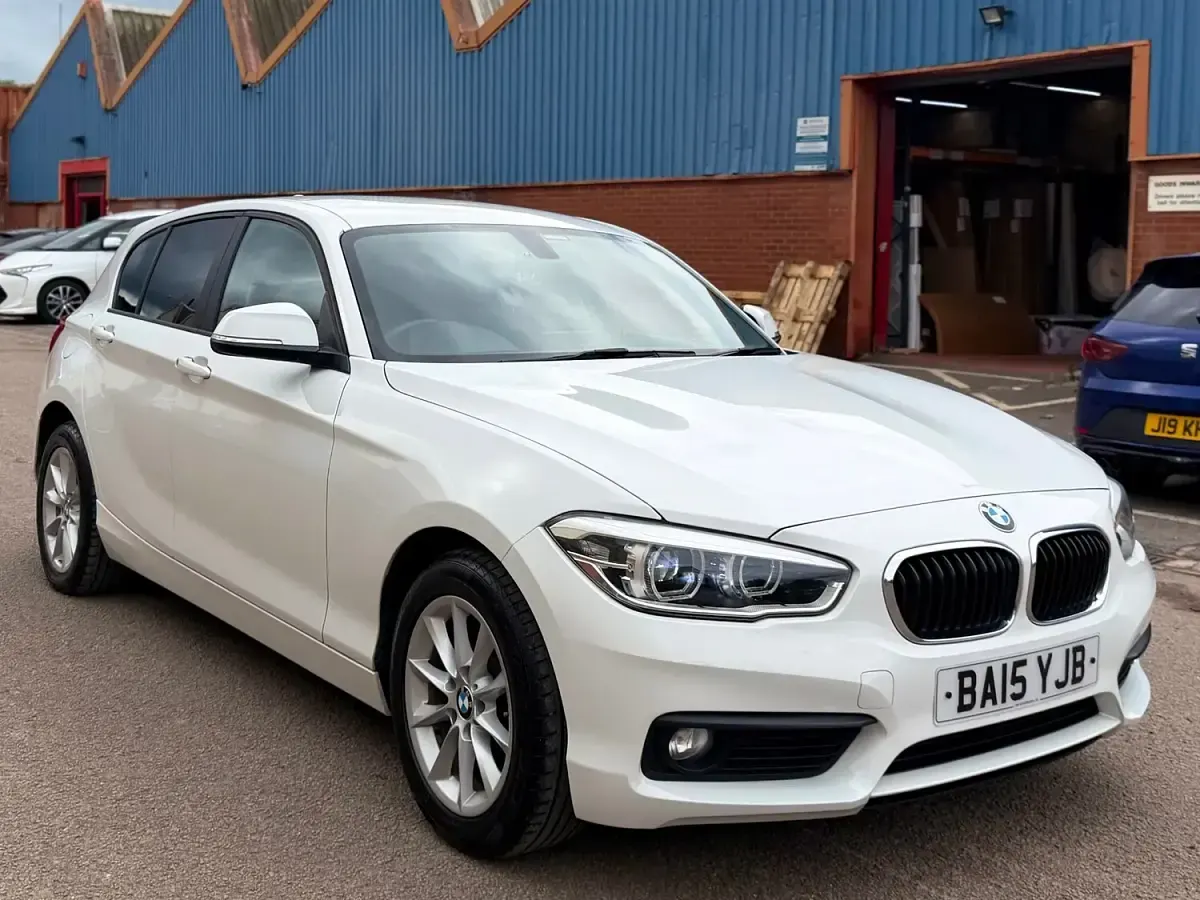 Used BMW 118 Sport Line 2015 White Hatchback