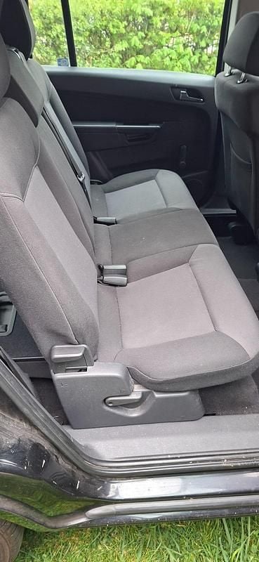 Used Vauxhall Zafira 115 HP (84 kW) 2009 Black MPV