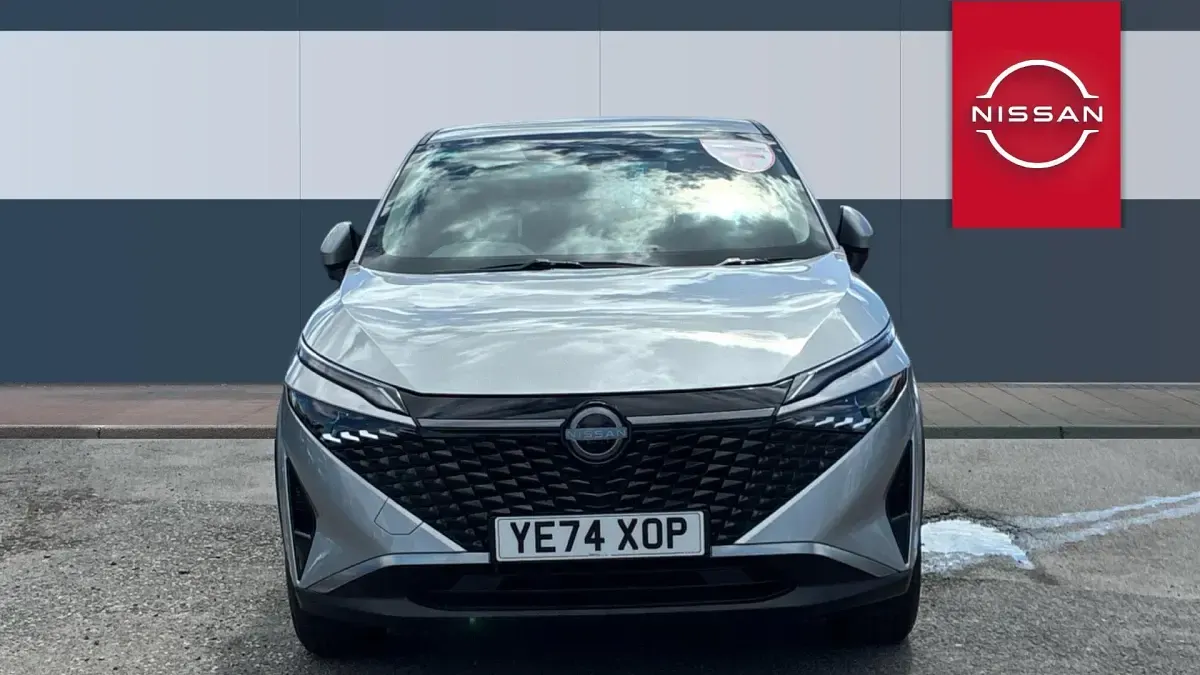 Used Nissan Qashqai Acenta Premium 140 HP (102 kW) 2024 Silver SUV
