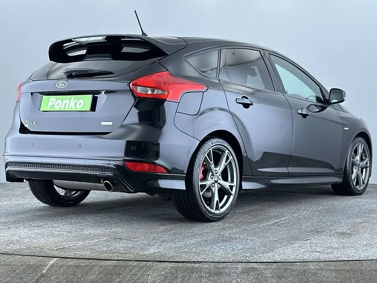 Used Ford Focus ST-Line X 182 HP (133 kW) 2018 Black Hatchback