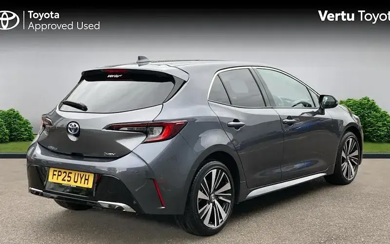 Used Toyota Corolla Design 140 HP (102 kW) 2026 Hatchback
