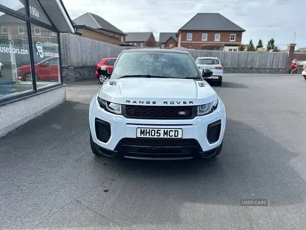 Used Land Rover Range Rover evoque HSE Dynamic 2018 White Estate