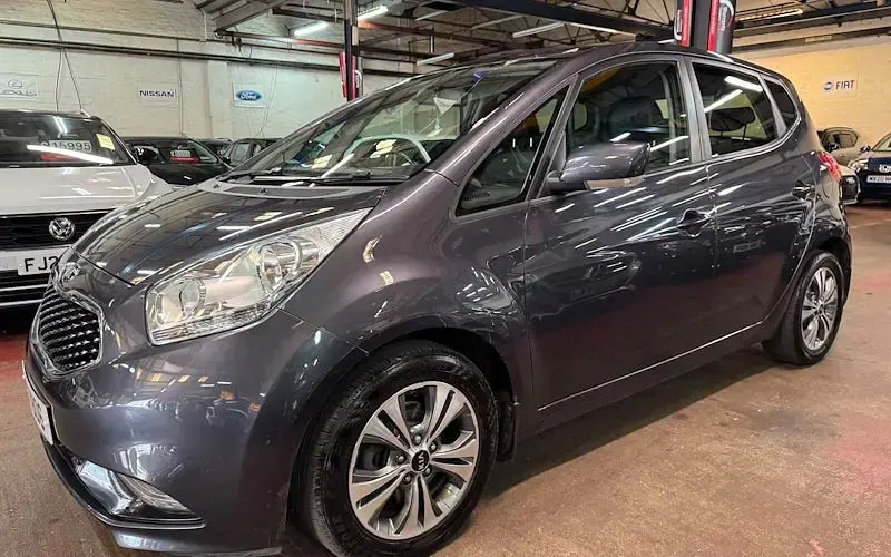 Used Kia Venga 128 HP (94 kW) 2017 Silver Hatchback
