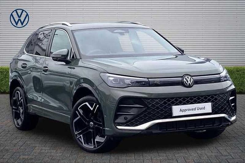 Used VW Tiguan R-line 150 HP (110 kW) 2025 Cipressino green SUV
