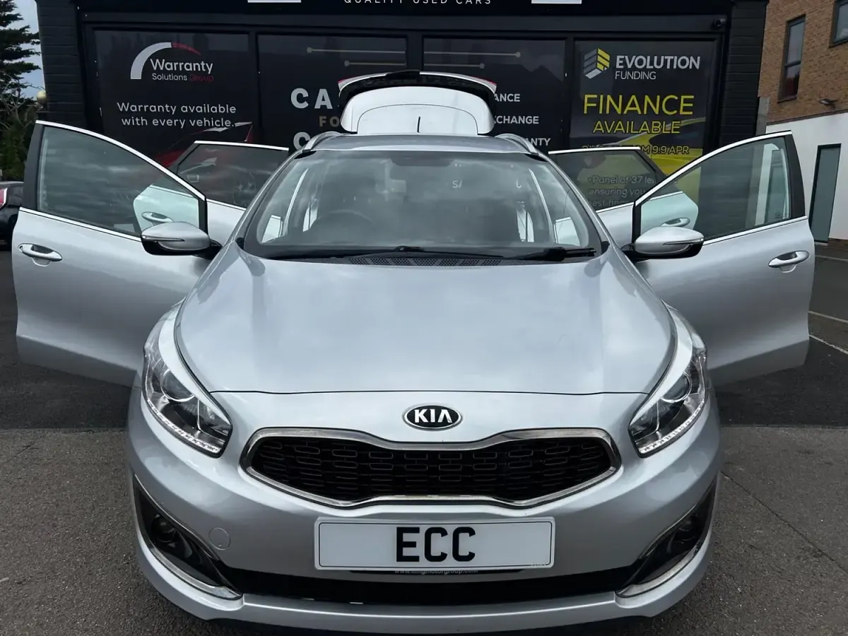Używany Kia Ceed 136 KM (100 kW) 2016 Srebrny Hatchback