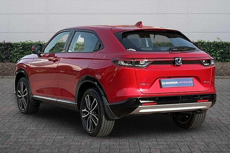Used Honda HR-V Advance 131 HP (96 kW) 2023 Crystal red SUV