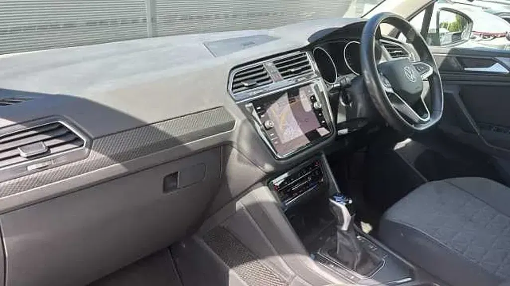 Used VW Tiguan Life 150 HP (110 kW) 2023 White SUV