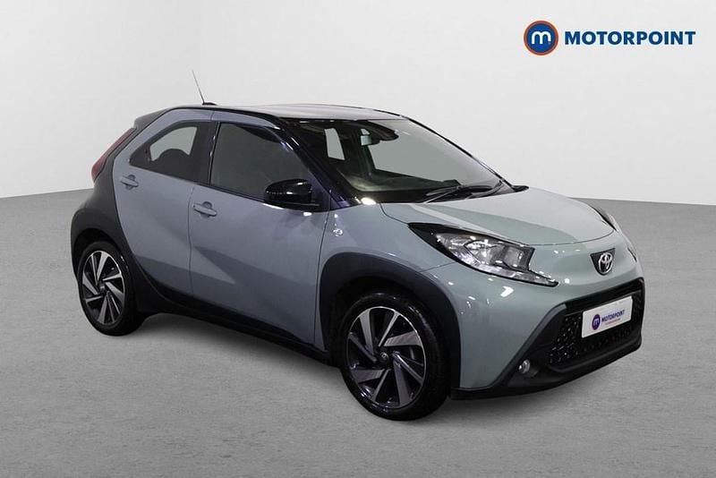 Green Used 2024 Toyota Aygo X SUV | £14,099 - Image 1/4