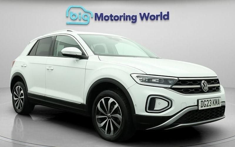 Used 2025 VW T-Roc Style SUV | £20,600 (Good price) - Image 1/4