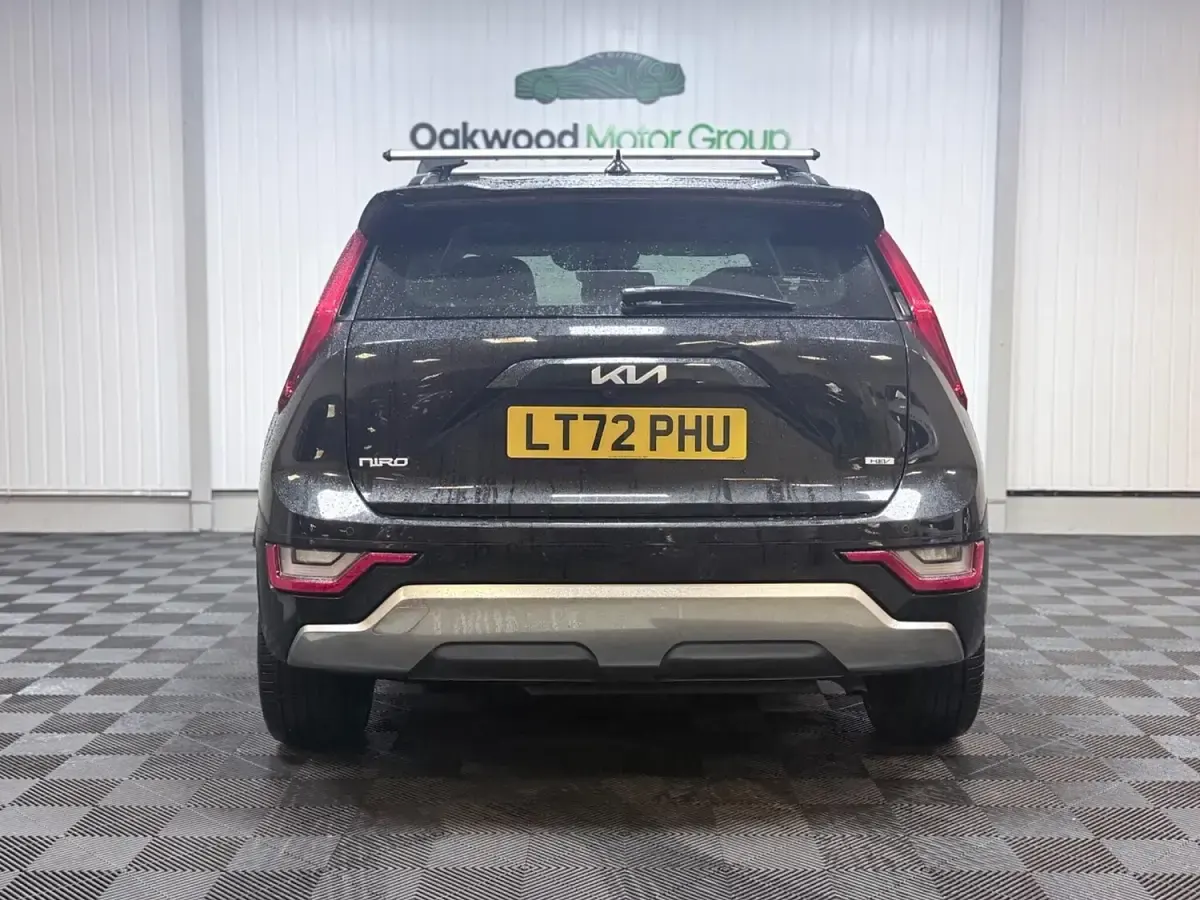 Używany Kia Niro 139 KM (102 kW) 2022 Czarny SUV
