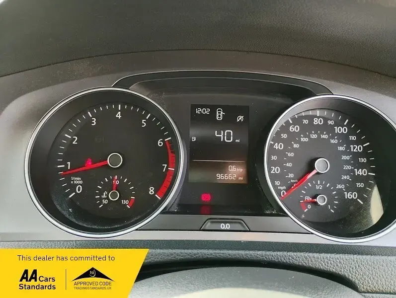 Used VW Golf VII S 83 HP (61 kW) 2014 Silver Hatchback