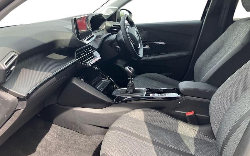 Used Peugeot 208 Allure 101 HP (74 kW) 2025 Black Hatchback