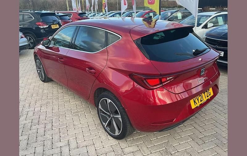 Used Seat Leon XCELLENCE Lux 147 HP (108 kW) 2021 Red Hatchback