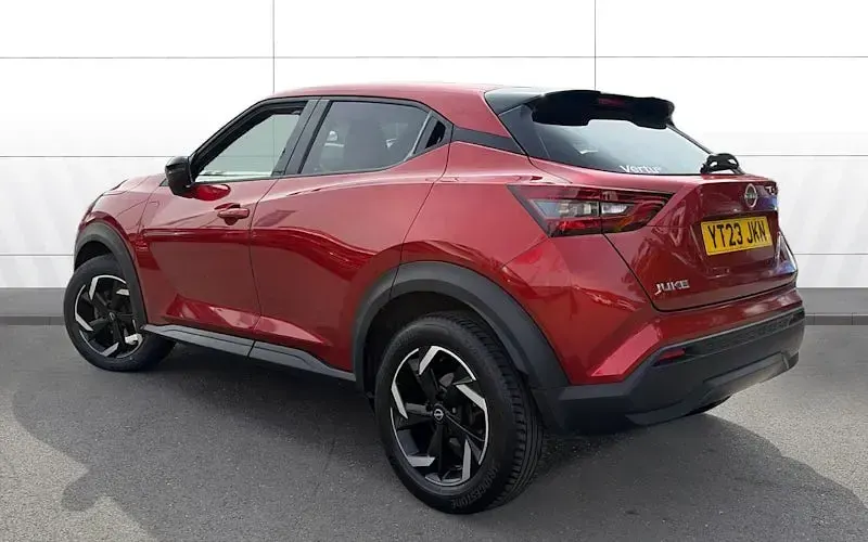 Used Nissan Juke N-Connecta 114 HP (83 kW) 2023 Red SUV